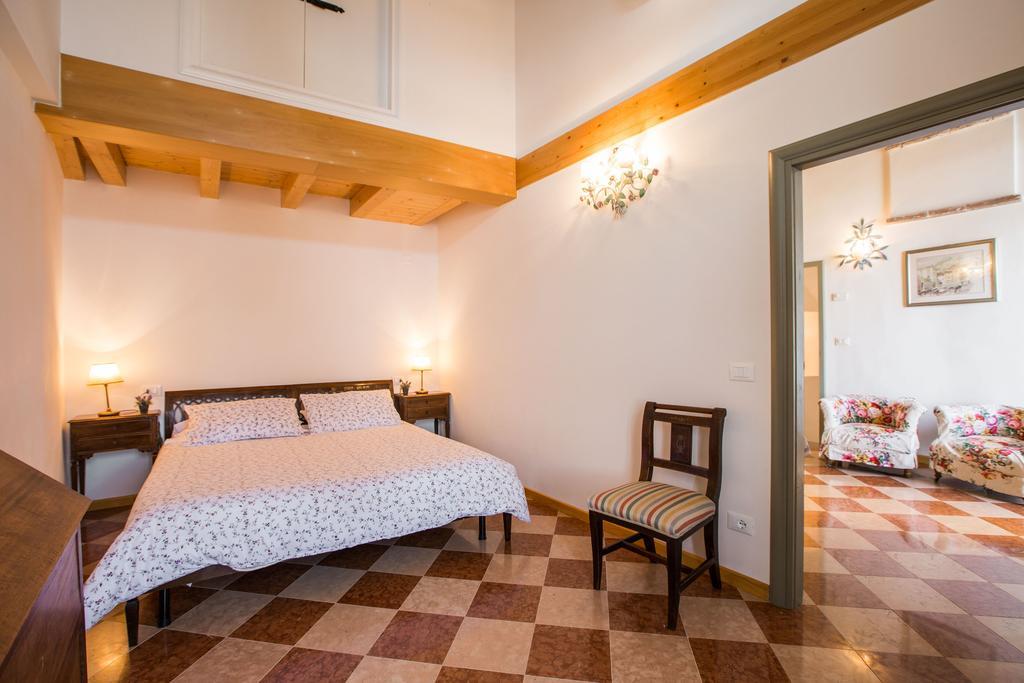 Le Camerine Apartment Water Front Toscolano Maderno Exterior photo