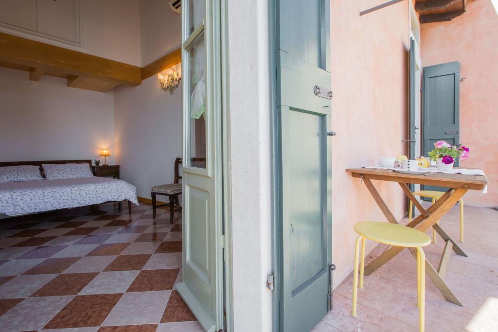 Le Camerine Apartment Water Front Toscolano Maderno Exterior photo